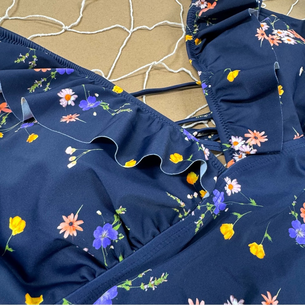 🌸SALE FLORAL RUFFLE SWIMSUIT - Picture 8 of 12